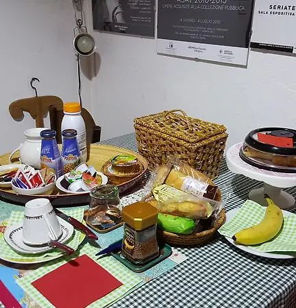 Bed & Breakfast La Torretta - Cerreto Grue 4*