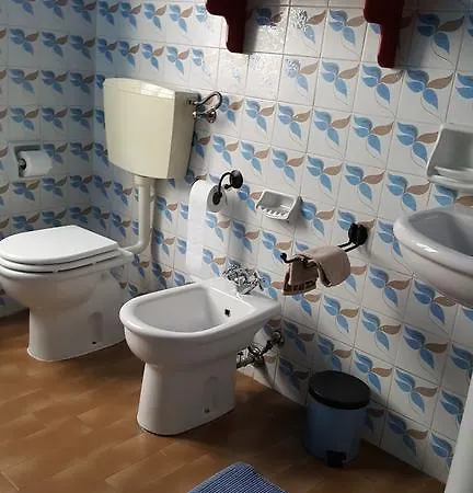 Bed & Breakfast La Torretta - Cerreto Grue 4*