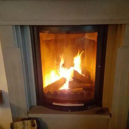 Bed & Breakfast La Torretta - Cerreto Grue 4*